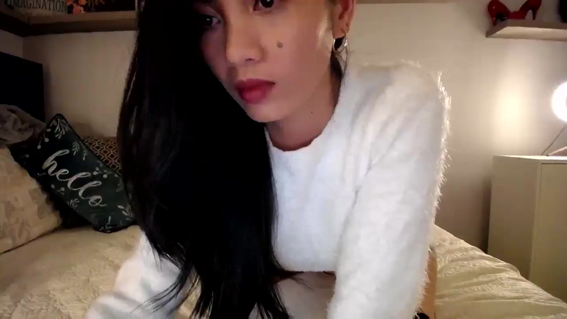 Gallery image thumbnail from AsianLuv_4U's myfreecams stream on, 01/30/2025, 16:31 image 13 of 20