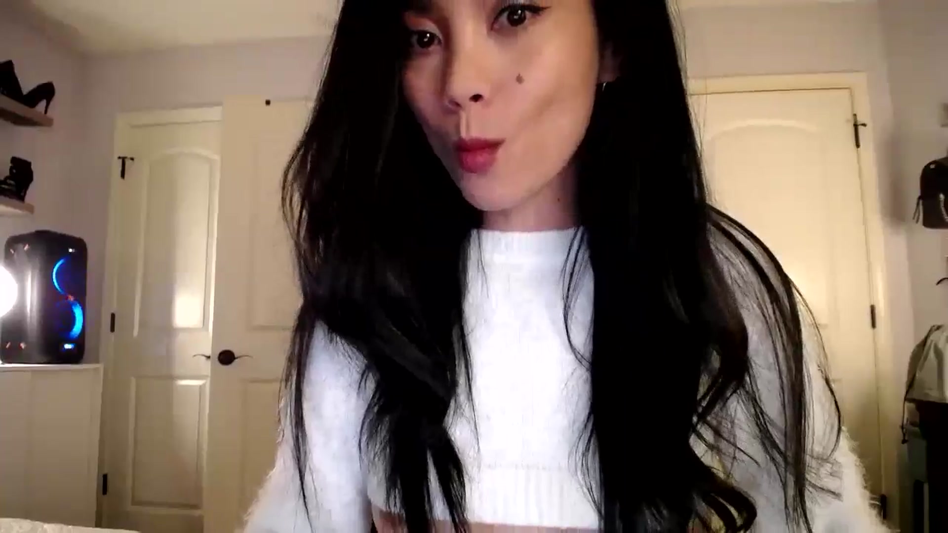 Gallery image thumbnail from AsianLuv_4U's myfreecams stream on, 01/30/2025, 17:12 image 17 of 20