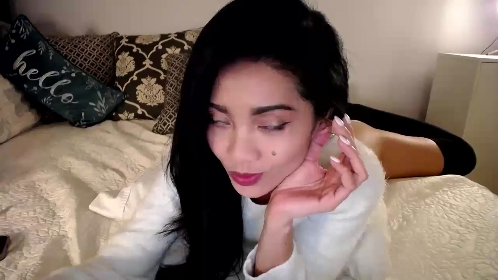 Gallery image thumbnail from AsianLuv_4U's myfreecams stream on, 01/30/2025, 18:00 image 3 of 20