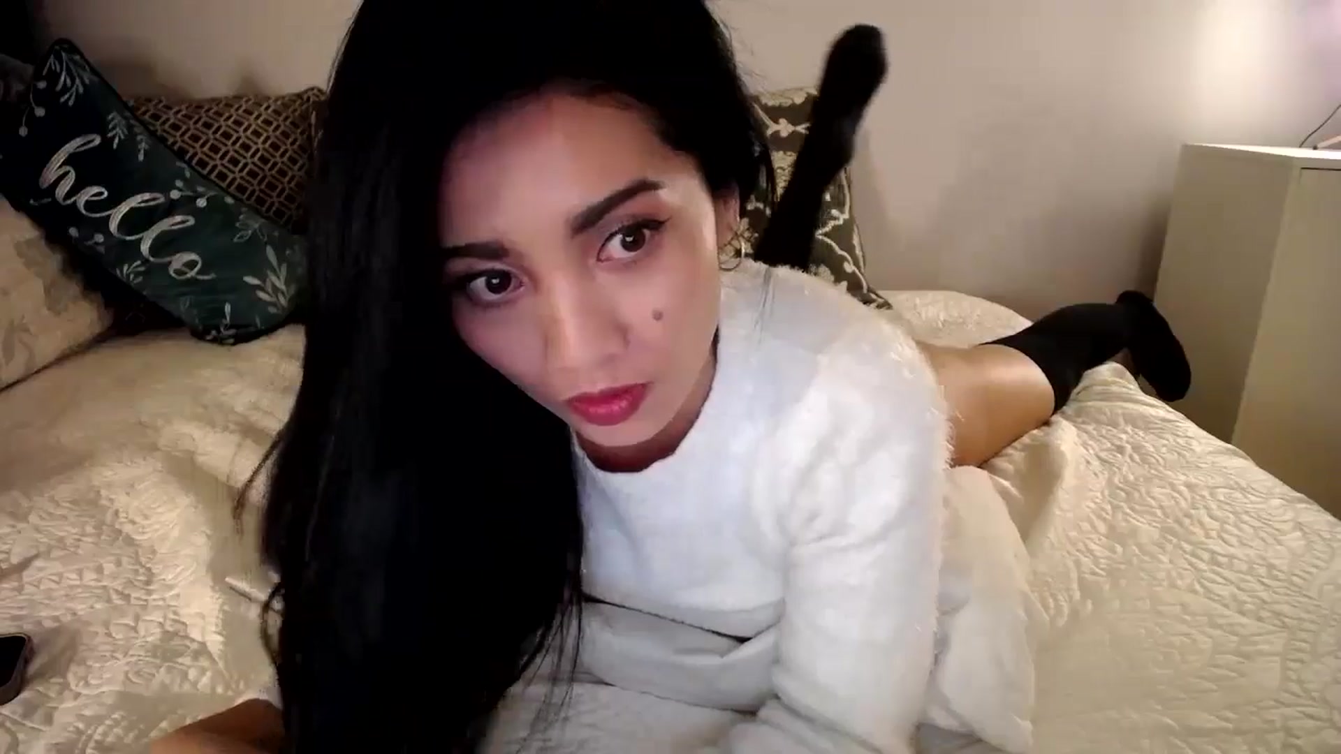 Gallery image thumbnail from AsianLuv_4U's myfreecams stream on, 01/30/2025, 18:00 image 6 of 20