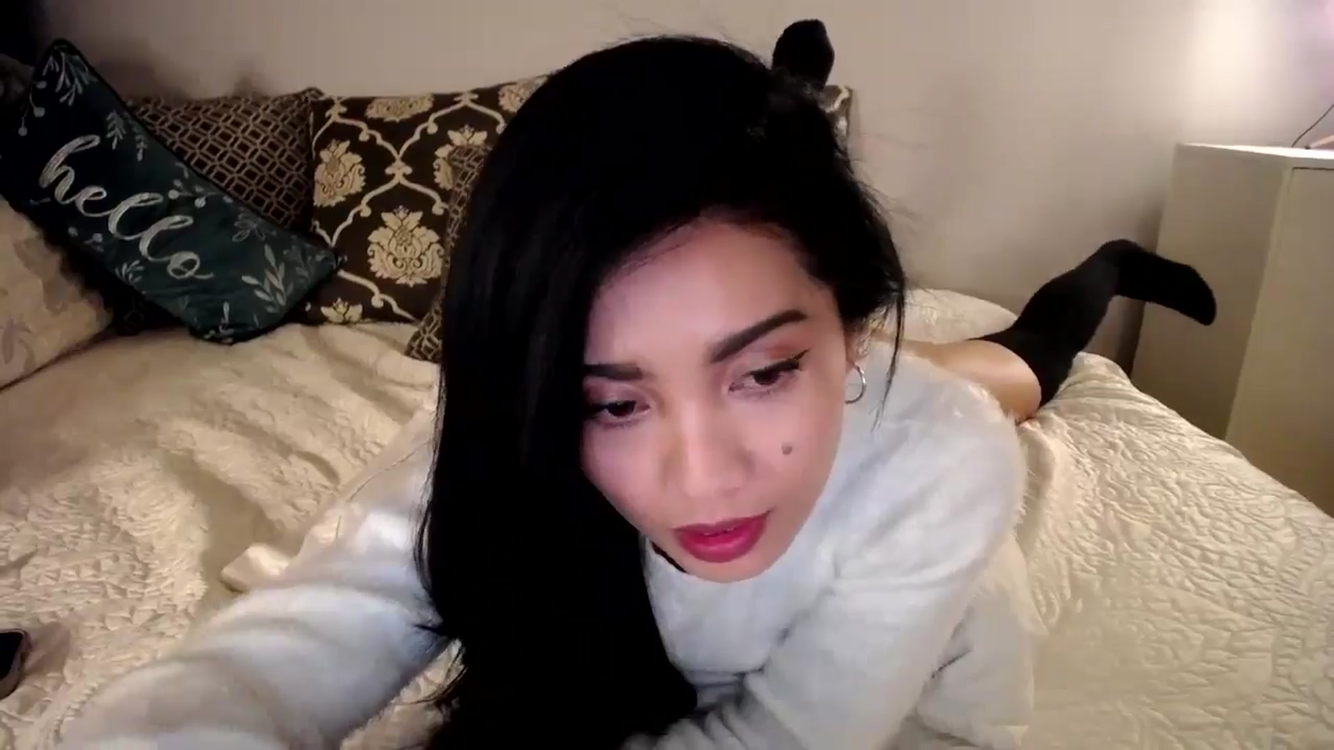 Gallery image thumbnail from AsianLuv_4U's myfreecams stream on, 01/30/2025, 18:00 image 8 of 20