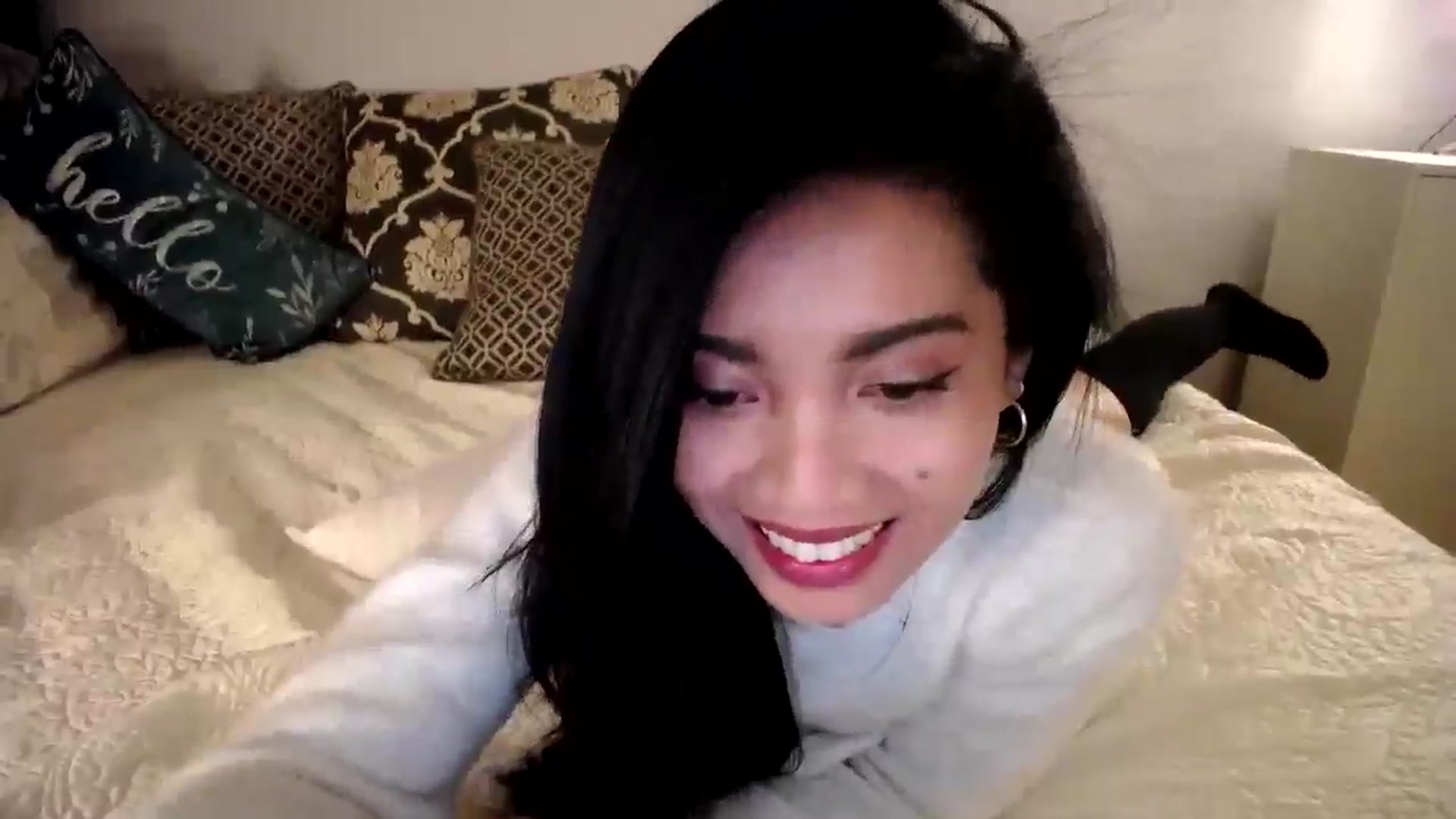 Gallery image thumbnail from AsianLuv_4U's myfreecams stream on, 01/30/2025, 18:43 image 17 of 20
