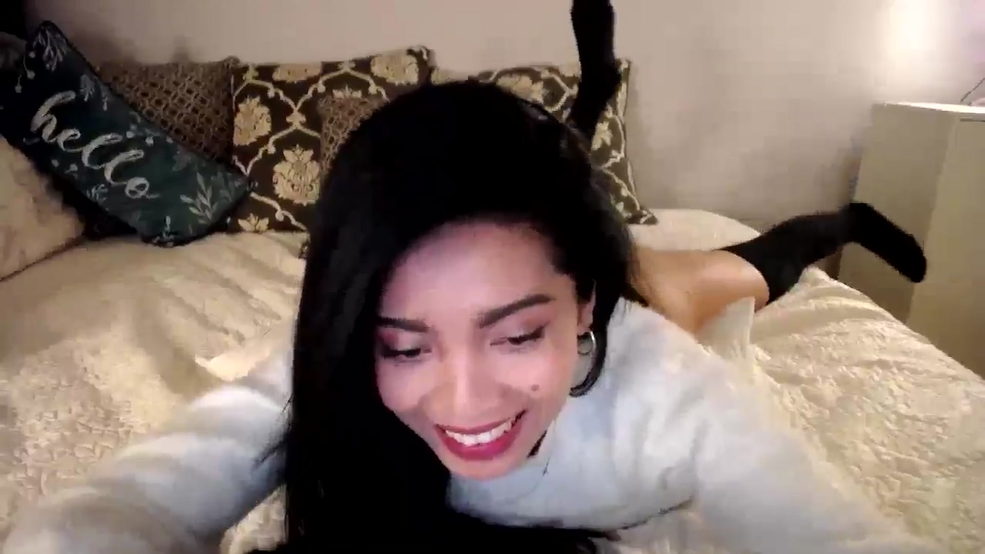 Gallery image thumbnail from AsianLuv_4U's myfreecams stream on, 01/30/2025, 18:43 image 16 of 20