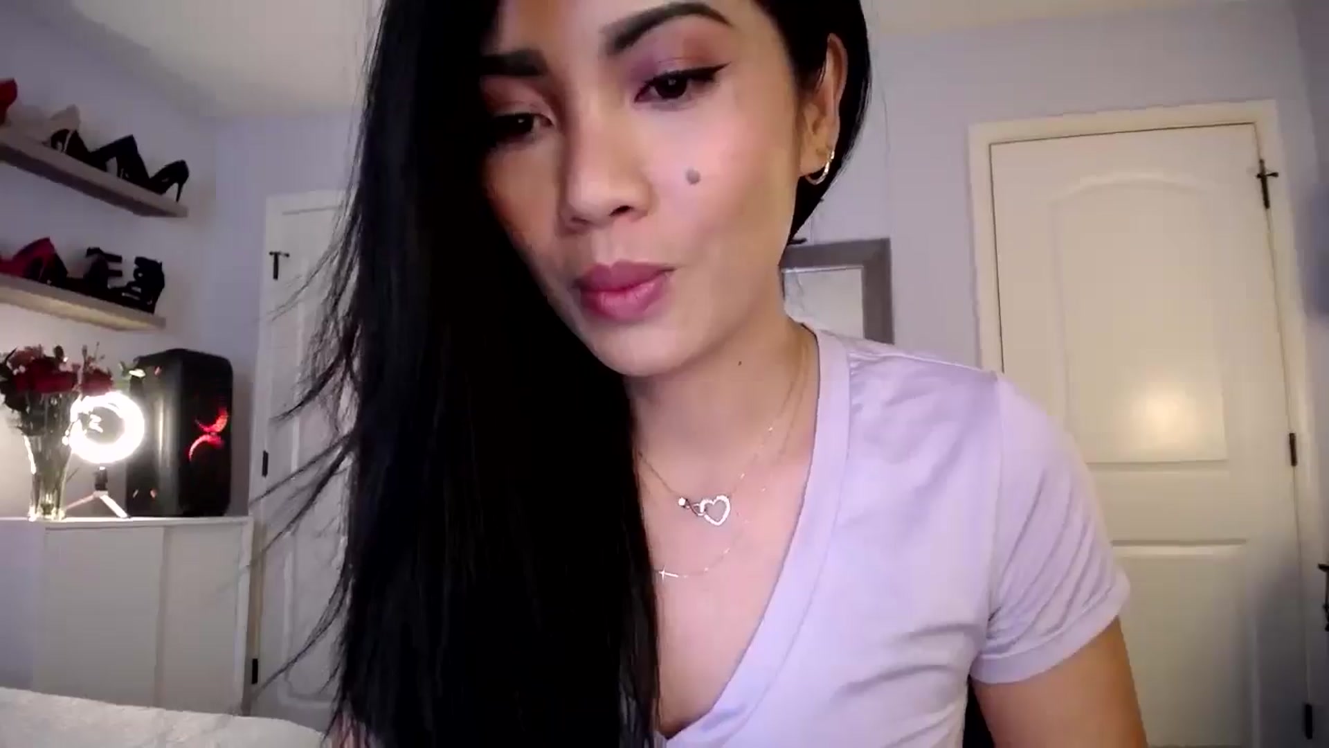 Gallery image thumbnail from AsianLuv_4U's myfreecams stream on, 02/19/2025, 17:30 image 9 of 20