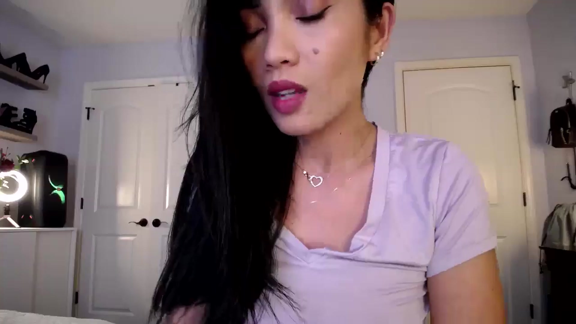 Gallery image thumbnail from AsianLuv_4U's myfreecams stream on, 02/19/2025, 19:02 image 14 of 20