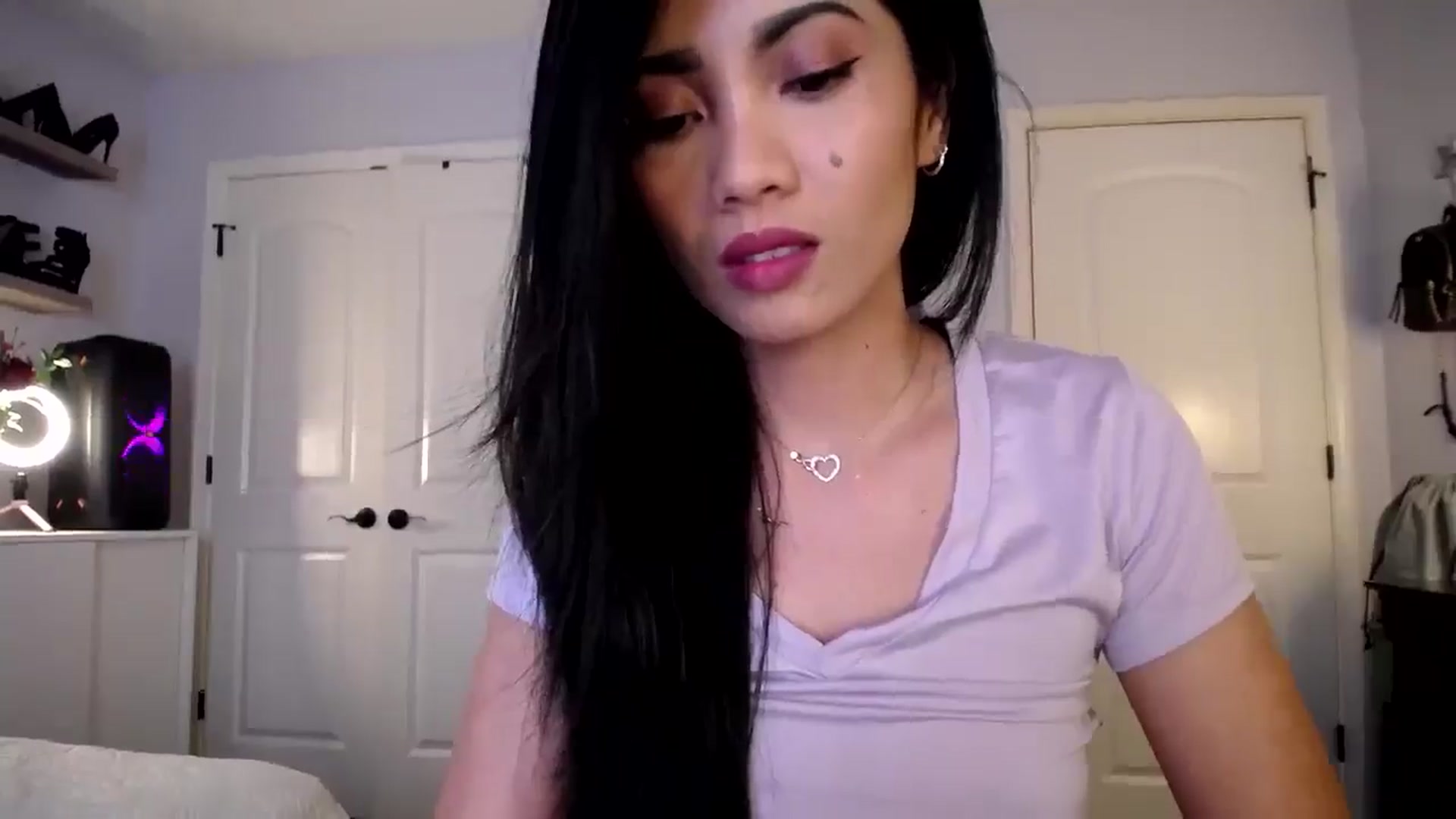 Gallery image thumbnail from AsianLuv_4U's myfreecams stream on, 02/19/2025, 19:02 image 15 of 20