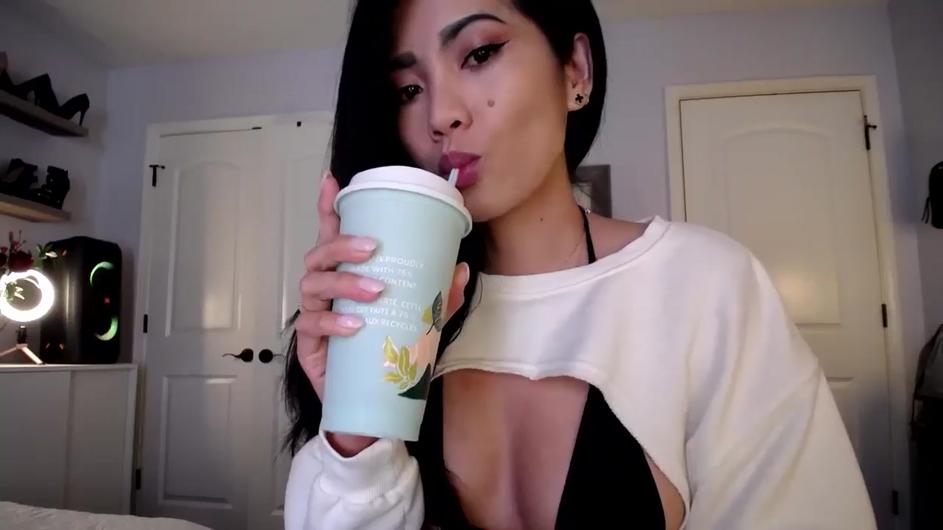 Gallery image thumbnail from AsianLuv_4U's myfreecams stream on, 02/20/2025, 16:31 image 17 of 20