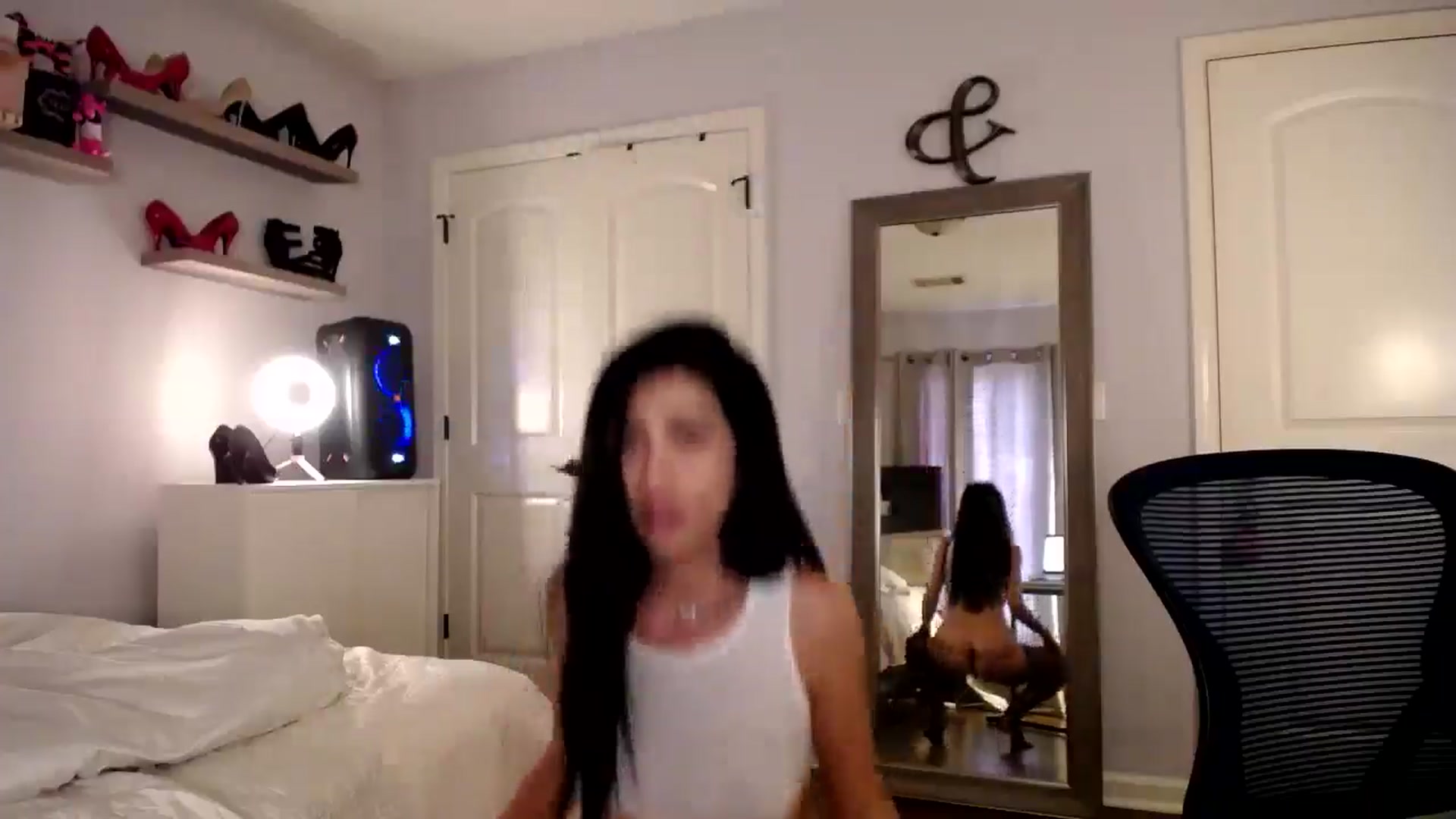 Gallery image thumbnail from AsianLuv_4U's myfreecams stream on, 03/20/2025, 18:13 image 5 of 20