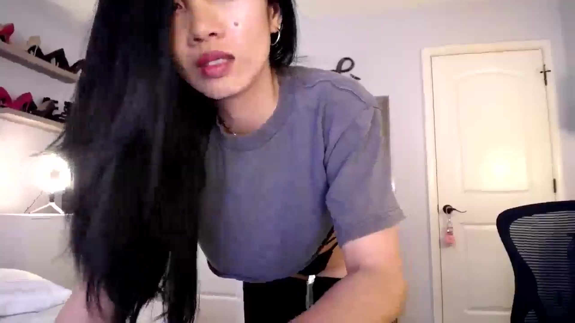 Gallery image thumbnail from AsianLuv_4U's myfreecams stream on, 03/27/2025, 17:10 image 18 of 20