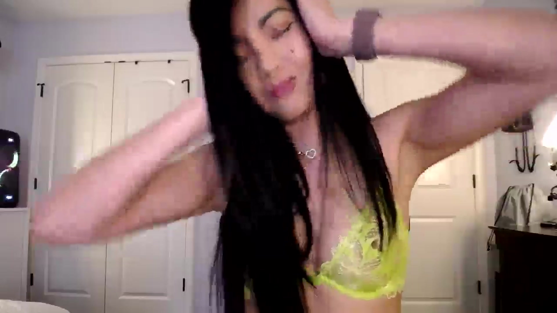 Gallery image thumbnail from AsianLuv_4U's myfreecams stream on, 04/10/2025, 17:41 image 11 of 20