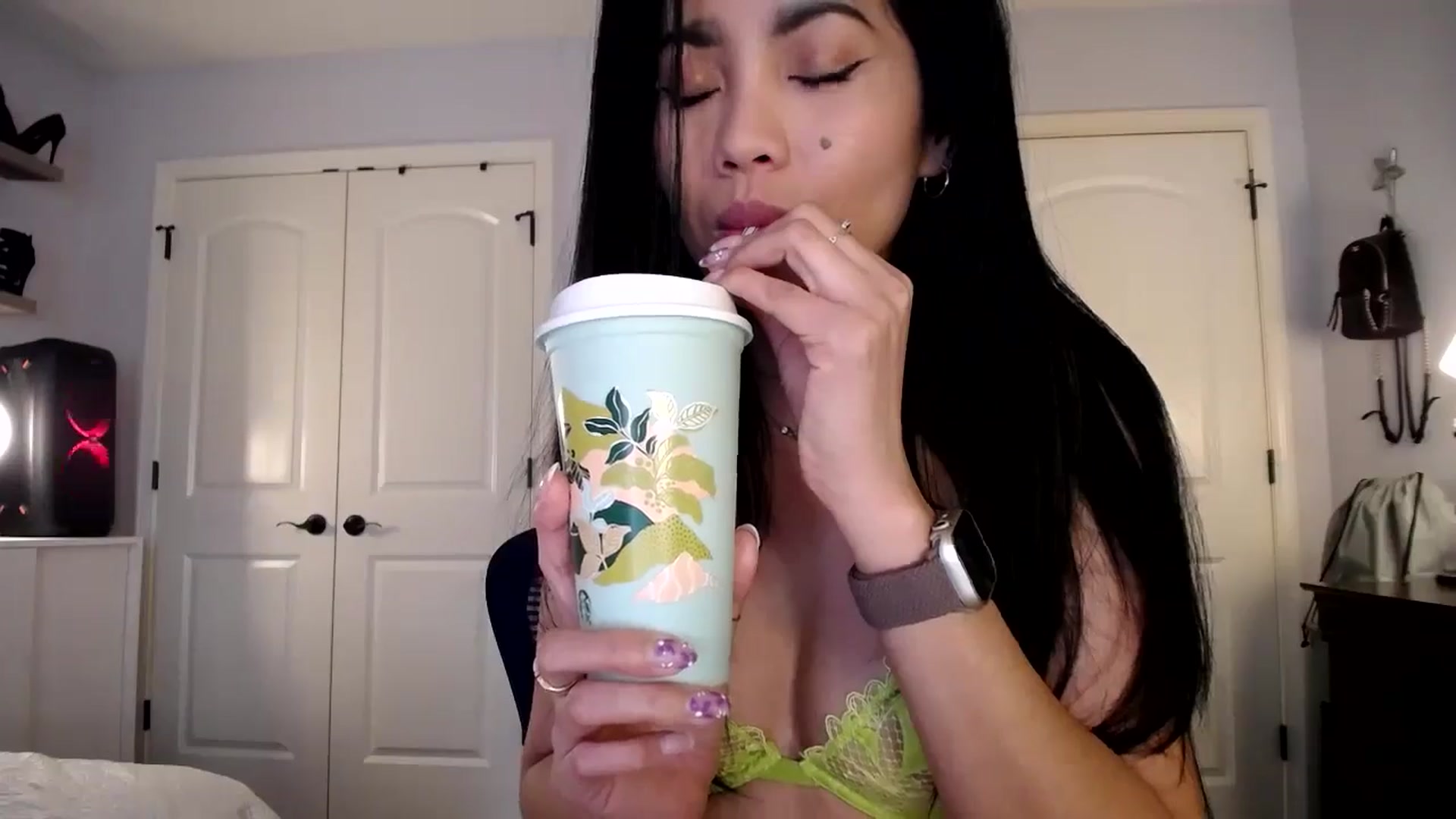 Gallery image thumbnail from AsianLuv_4U's myfreecams stream on, 04/10/2025, 17:41 image 17 of 20