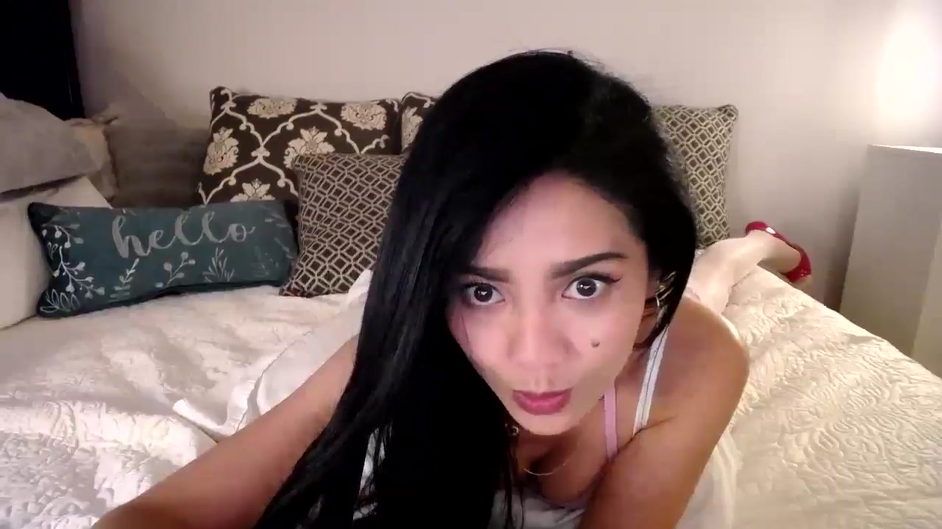 Gallery image thumbnail from AsianLuv_4U's myfreecams stream on, 04/24/2025, 15:22 image 10 of 20