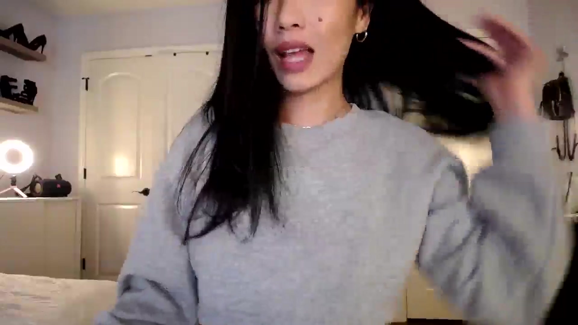 Gallery image thumbnail from AsianLuv_4U's myfreecams stream on, 04/28/2025, 16:16 image 11 of 20
