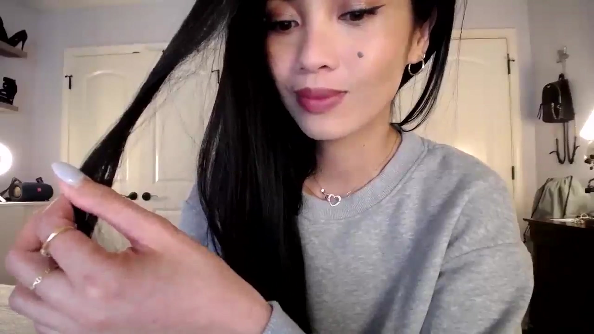 Gallery image thumbnail from AsianLuv_4U's myfreecams stream on, 04/28/2025, 16:16 image 20 of 20