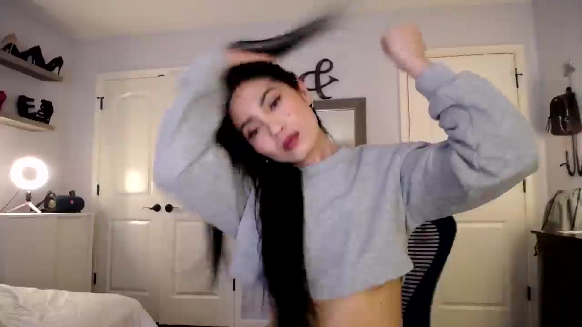 Gallery image thumbnail from AsianLuv_4U's myfreecams stream on, 04/28/2025, 18:17 image 18 of 20