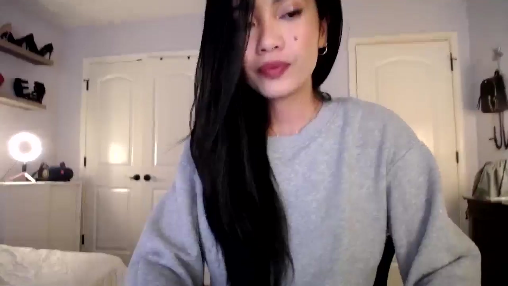 Gallery image thumbnail from AsianLuv_4U's myfreecams stream on, 04/28/2025, 18:17 image 17 of 20