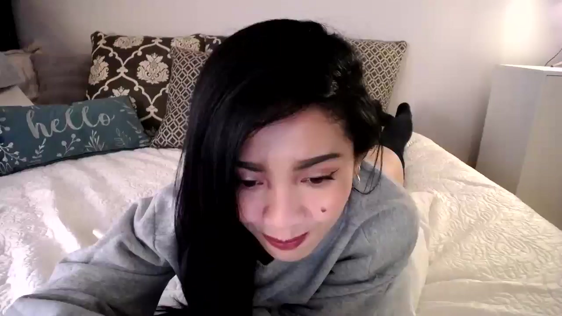 Gallery image thumbnail from AsianLuv_4U's myfreecams stream on, 04/28/2025, 18:47 image 5 of 20