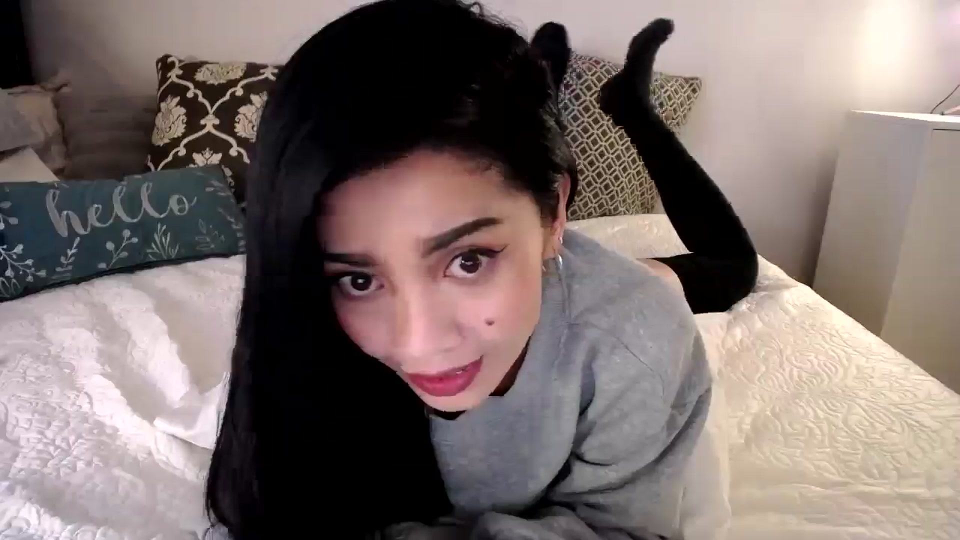 Gallery image thumbnail from AsianLuv_4U's myfreecams stream on, 04/28/2025, 18:47 image 11 of 20