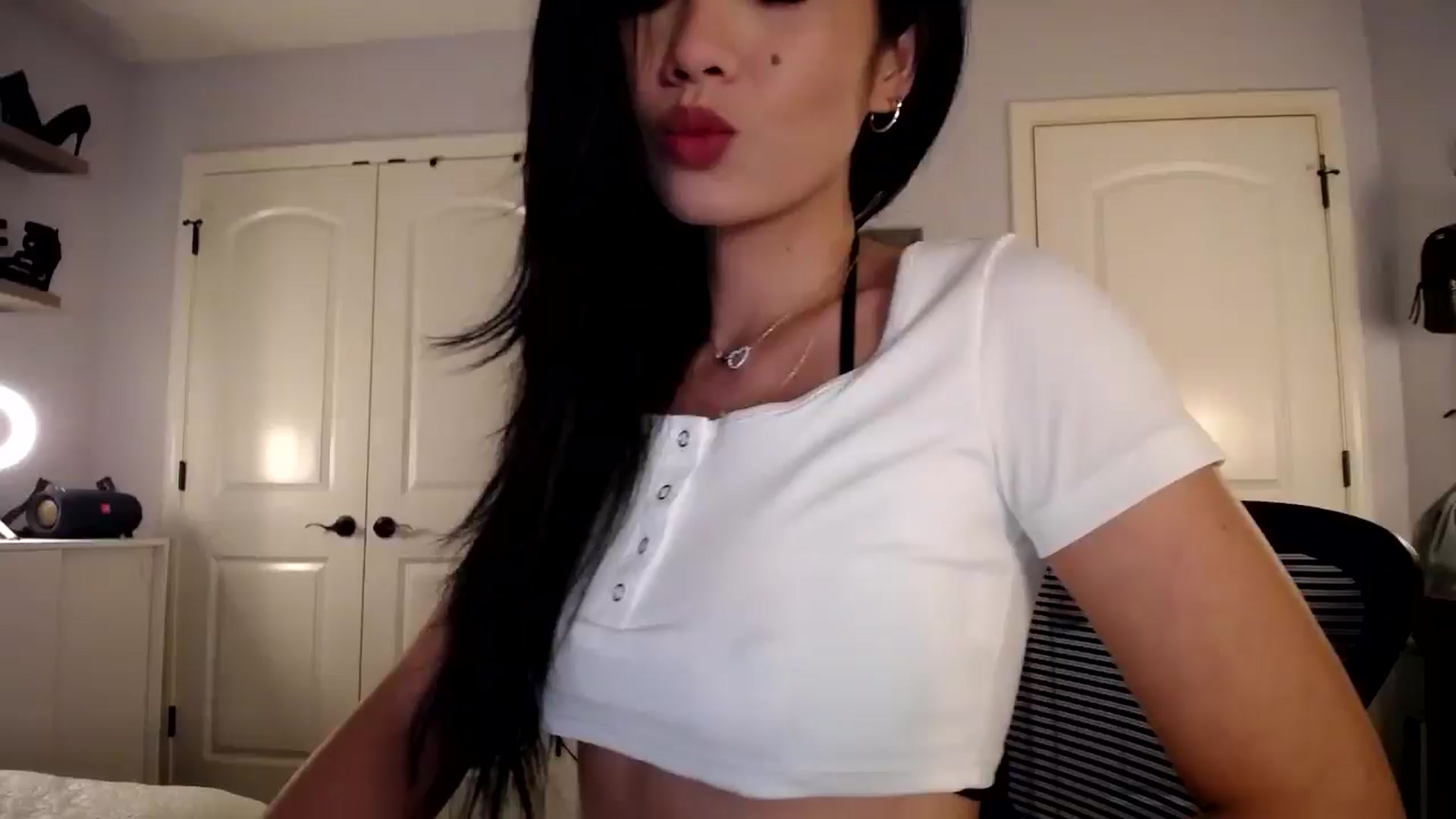 Gallery image thumbnail from AsianLuv_4U's myfreecams stream on, 05/08/2025, 14:15 image 8 of 20