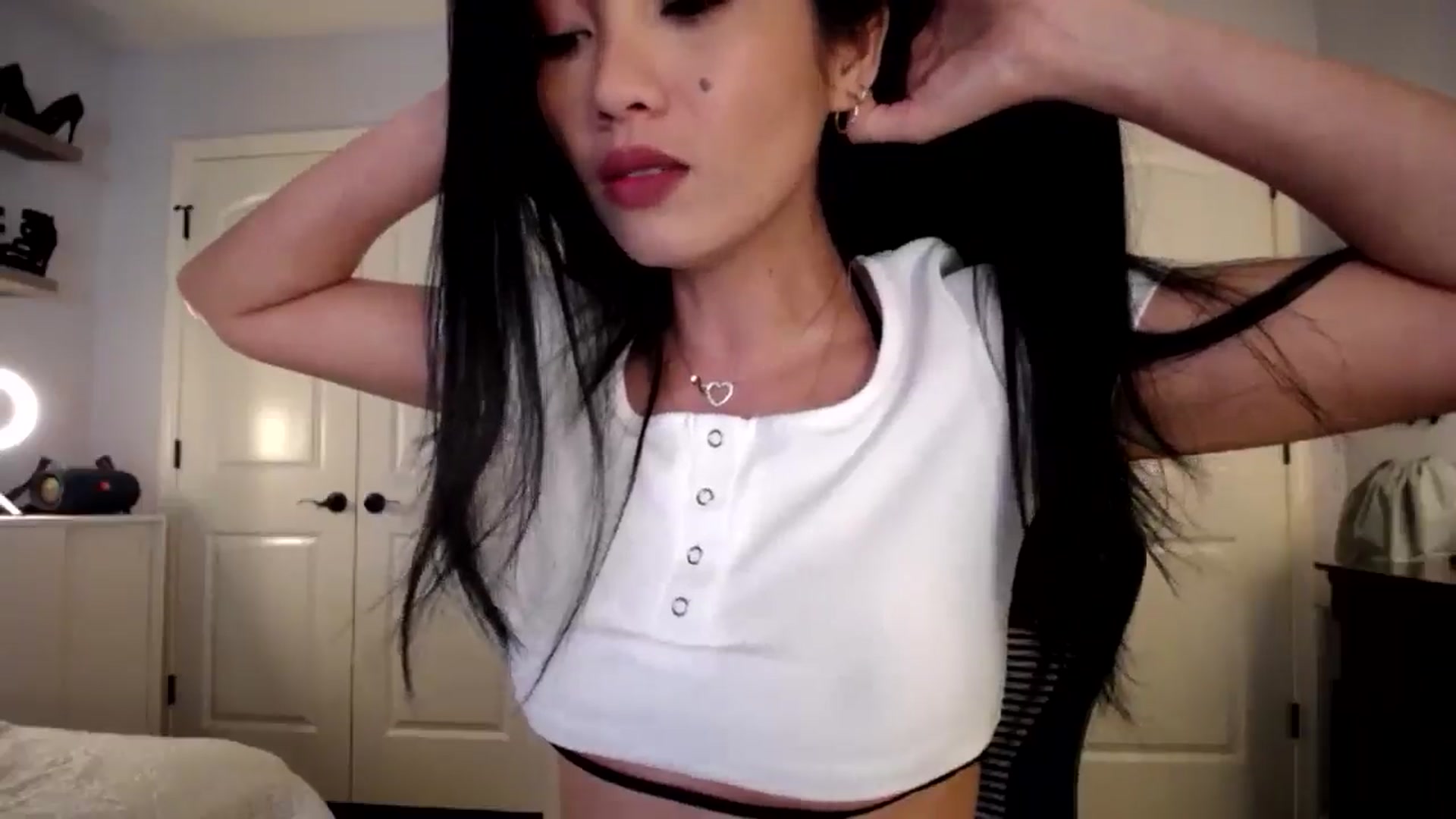 Gallery image thumbnail from AsianLuv_4U's myfreecams stream on, 05/08/2025, 15:29 image 10 of 20