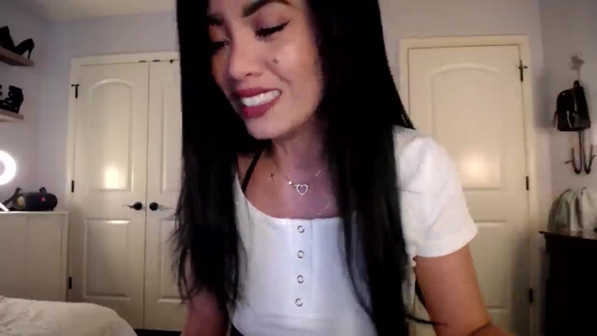 Gallery image thumbnail from AsianLuv_4U's myfreecams stream on, 05/08/2025, 15:29 image 11 of 20