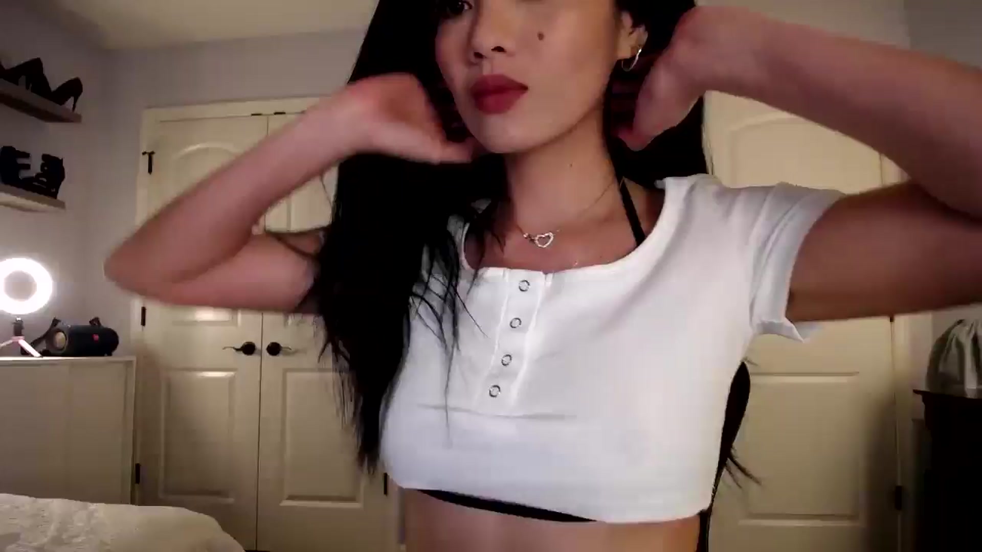 Gallery image thumbnail from AsianLuv_4U's myfreecams stream on, 05/08/2025, 15:29 image 1 of 20