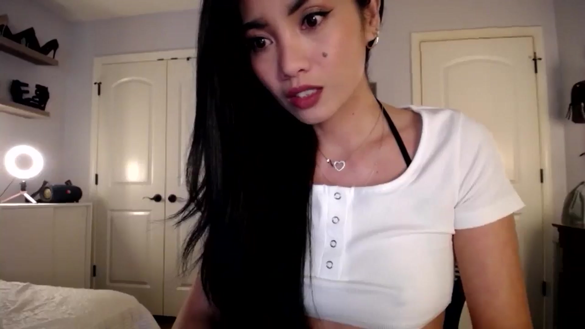 Gallery image thumbnail from AsianLuv_4U's myfreecams stream on, 05/08/2025, 15:29 image 8 of 20