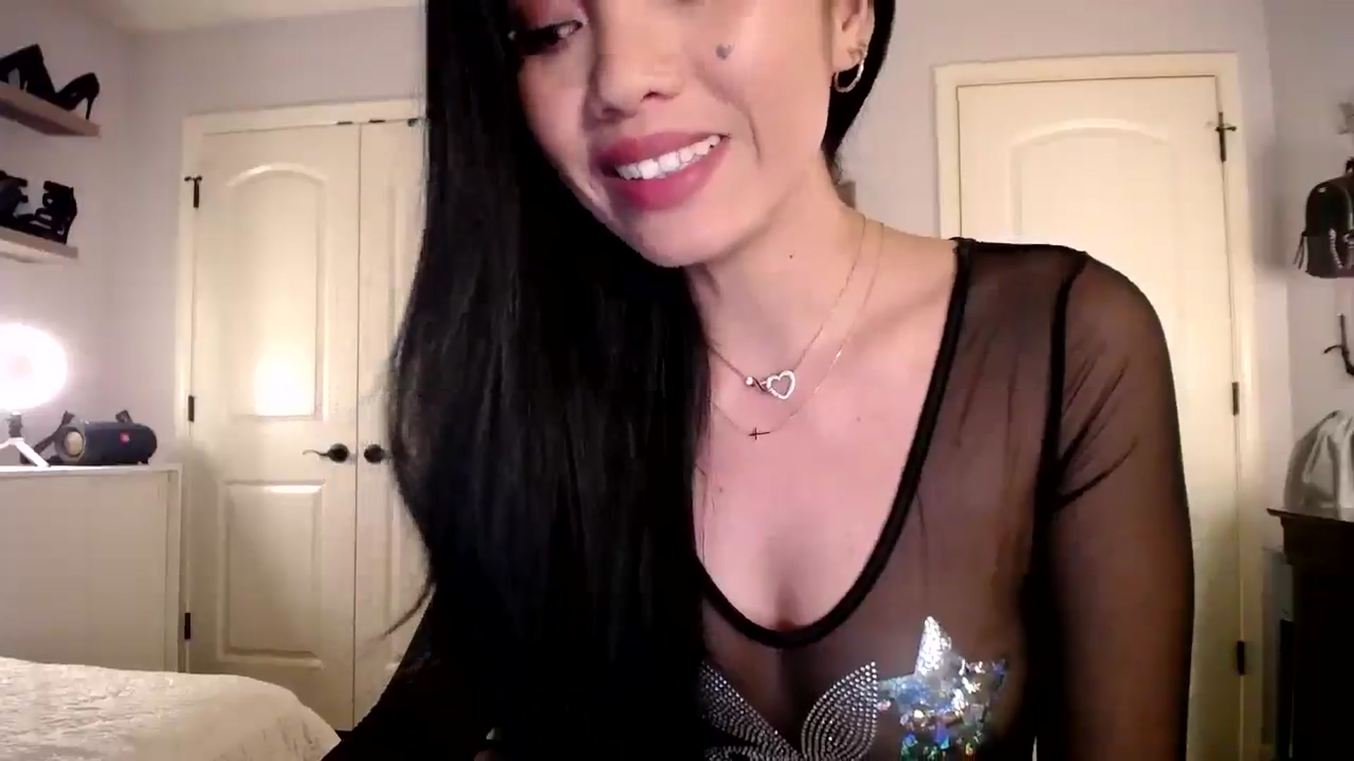 Gallery image thumbnail from AsianLuv_4U's myfreecams stream on, 05/12/2025, 24:28 image 5 of 20