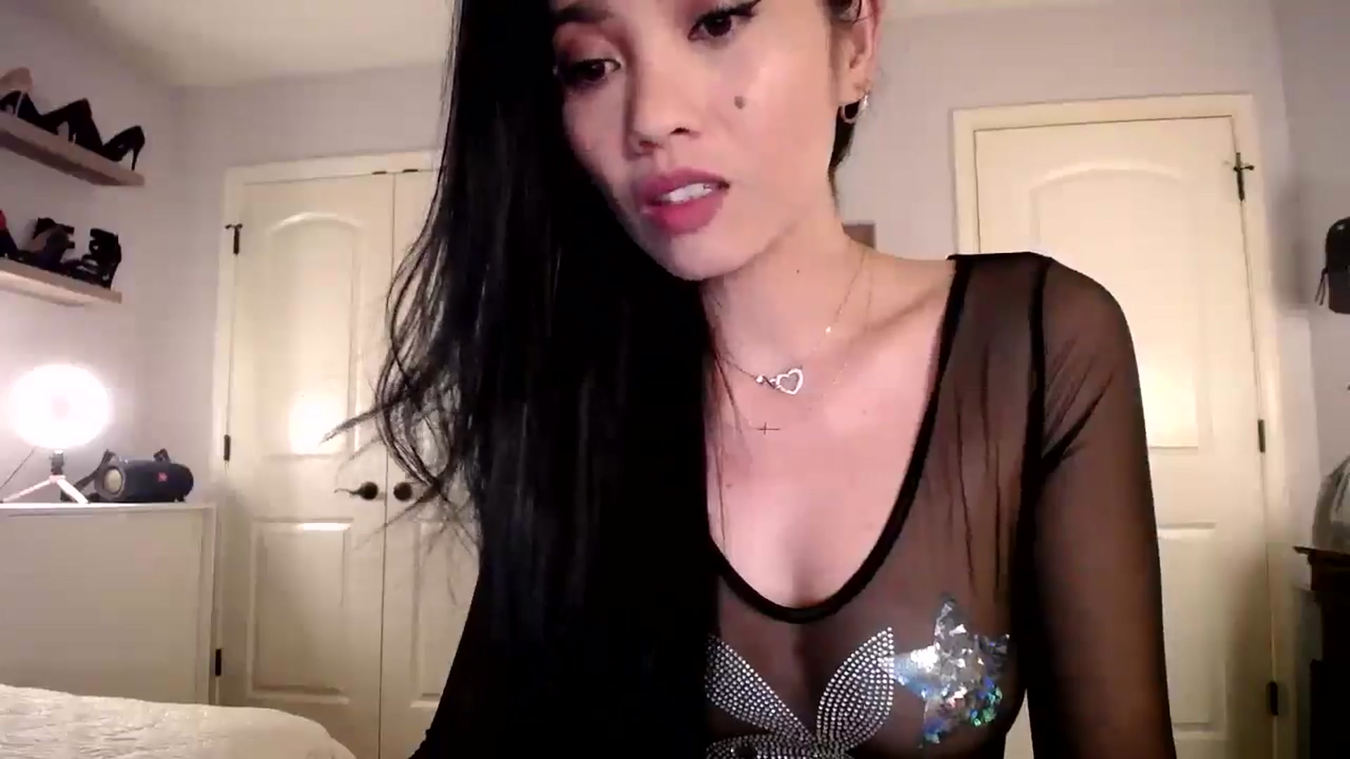 Gallery image thumbnail from AsianLuv_4U's myfreecams stream on, 05/12/2025, 24:28 image 2 of 20