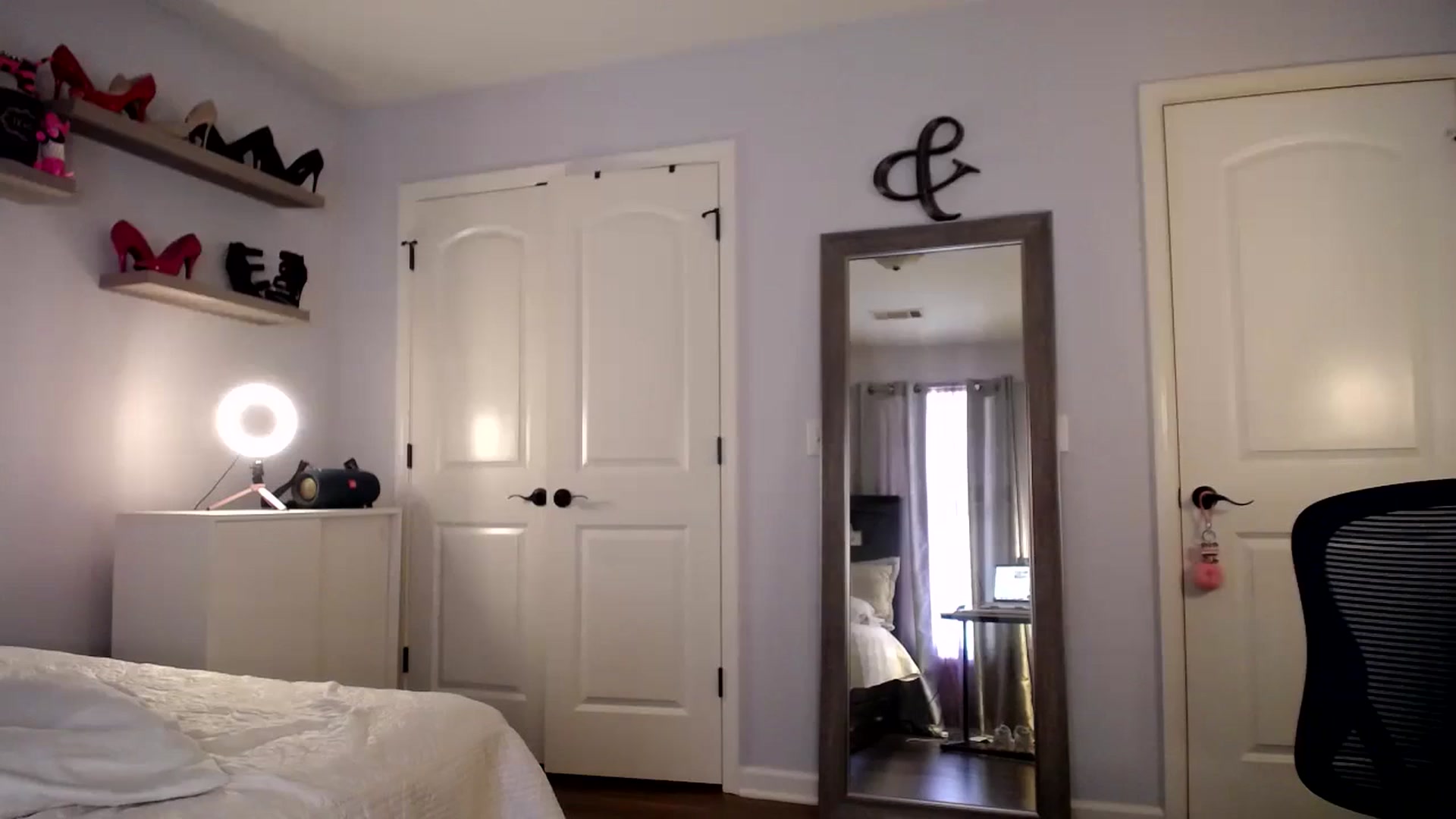 Gallery image thumbnail from AsianLuv_4U's myfreecams stream on, 05/19/2025, 18:16 image 11 of 20