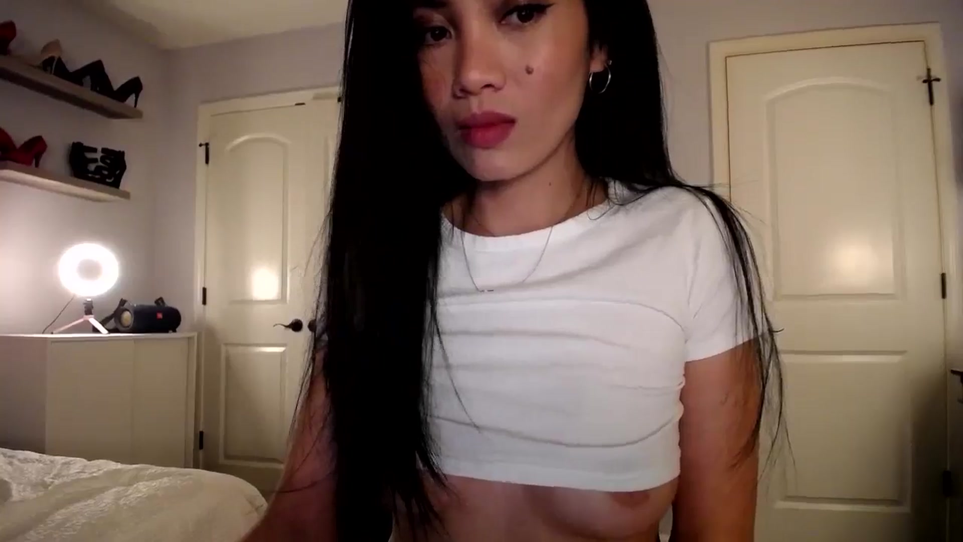 Gallery image thumbnail from AsianLuv_4U's myfreecams stream on, 06/06/2025, 24:55 image 12 of 20
