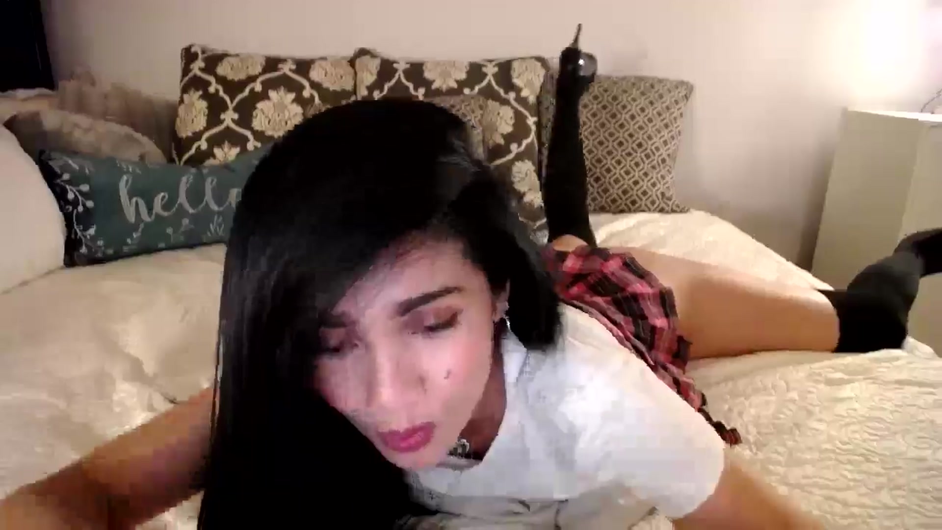 Gallery image thumbnail from AsianLuv_4U's myfreecams stream on, 06/06/2025, 24:55 image 5 of 20