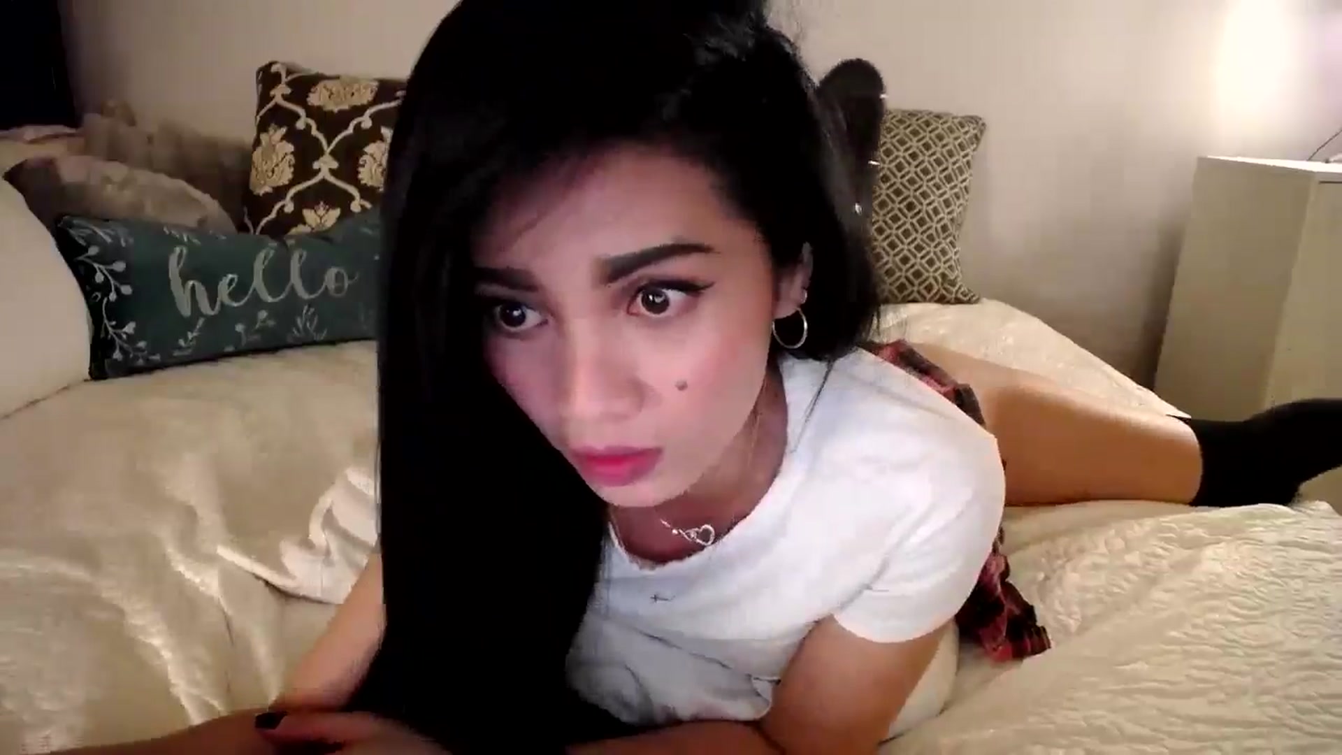 Gallery image thumbnail from AsianLuv_4U's myfreecams stream on, 06/06/2025, 24:55 image 2 of 20