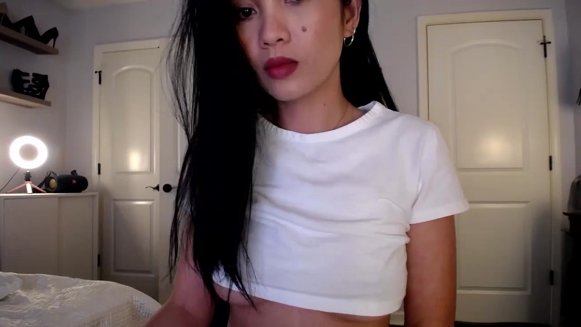 Gallery image thumbnail from AsianLuv_4U's myfreecams stream on, 07/07/2025, 17:04 image 19 of 20