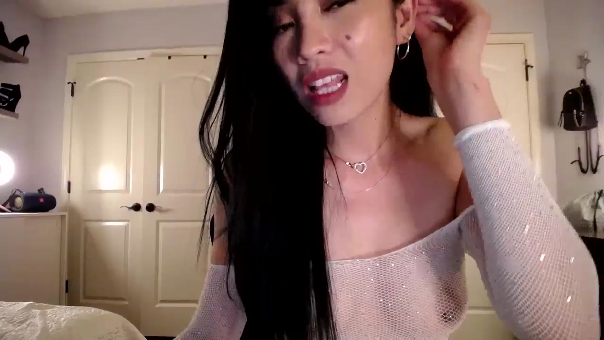 Gallery image thumbnail from AsianLuv_4U's myfreecams stream on, 07/24/2025, 01:31 image 14 of 20