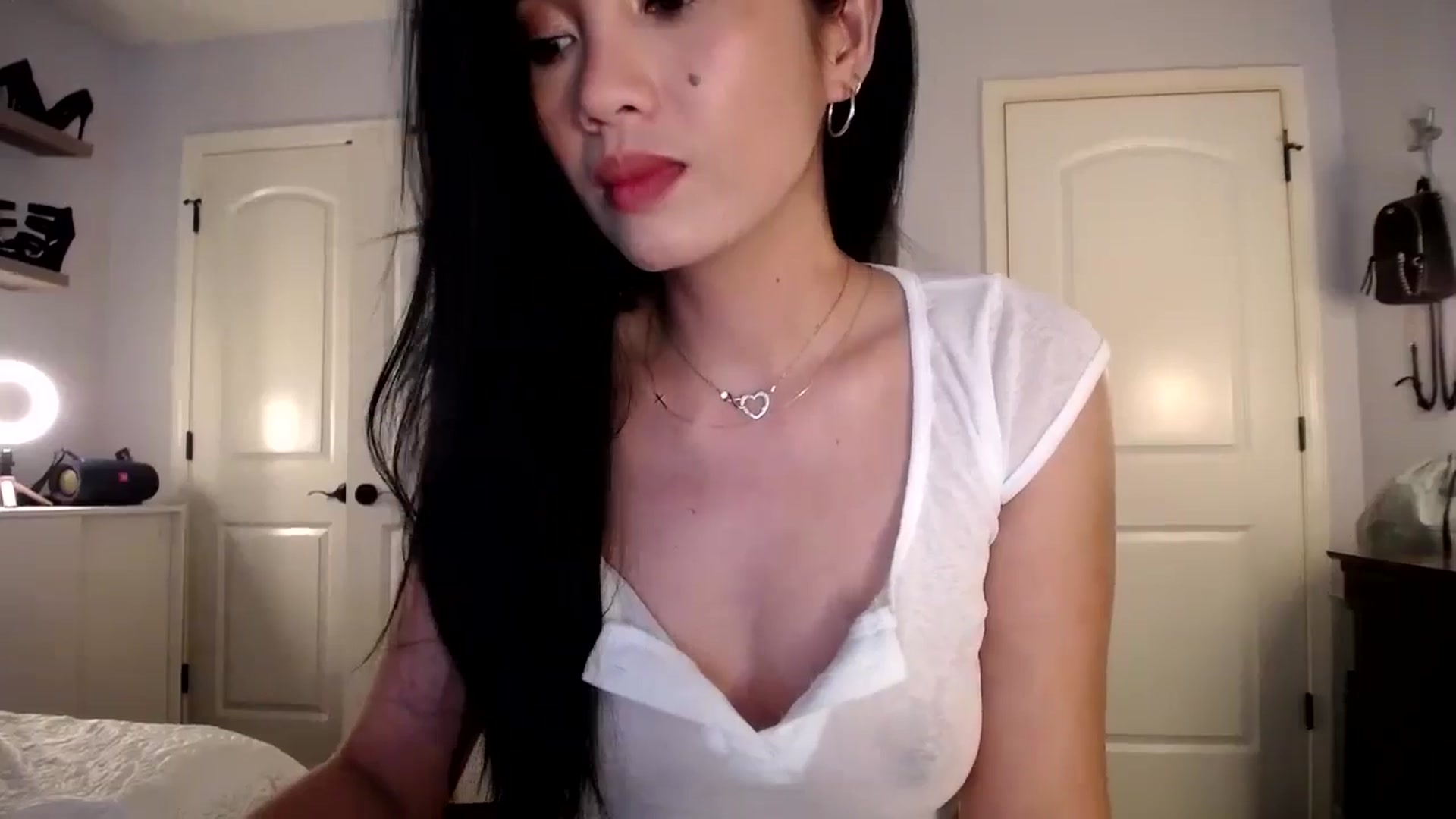 Gallery image thumbnail from AsianLuv_4U's myfreecams stream on, 07/24/2025, 15:37 image 20 of 20