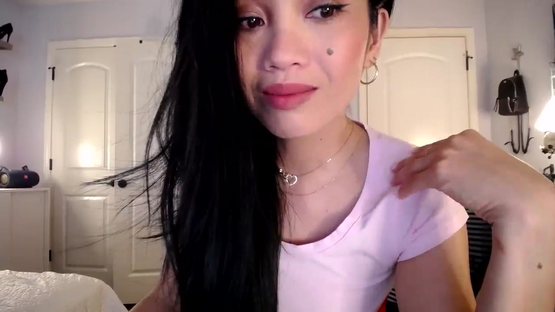 Gallery image thumbnail from AsianLuv_4U's myfreecams stream on, 07/31/2025, 15:10 image 4 of 20