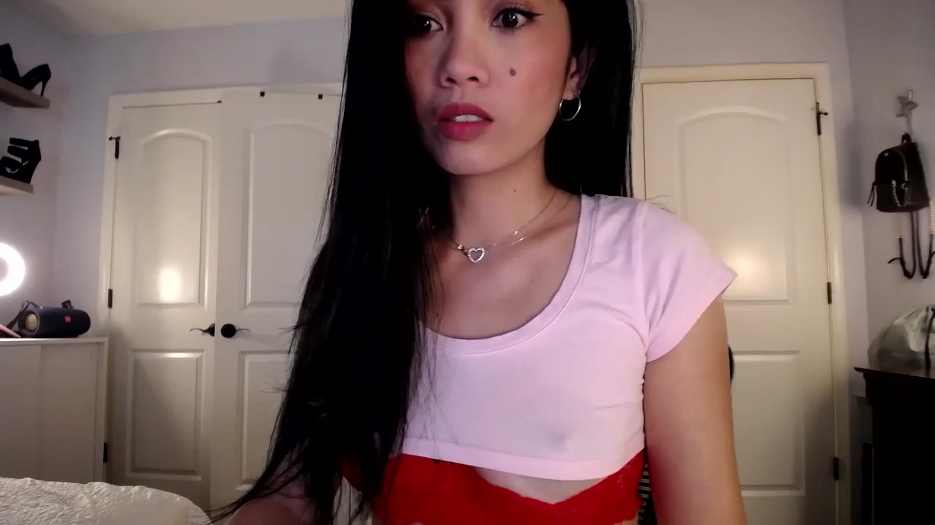Gallery image thumbnail from AsianLuv_4U's myfreecams stream on, 07/31/2025, 15:10 image 8 of 20