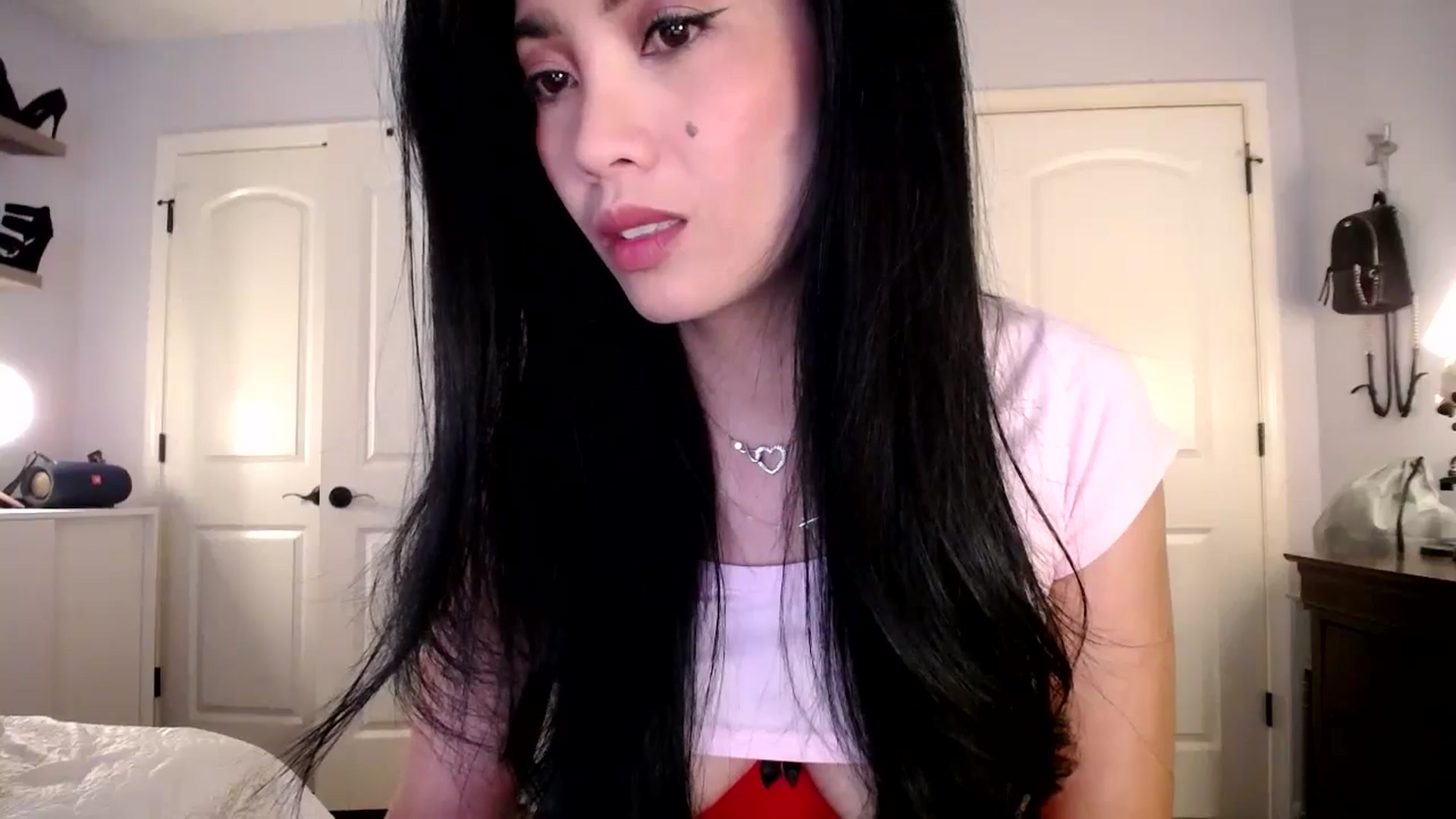 Gallery image thumbnail from AsianLuv_4U's myfreecams stream on, 07/31/2025, 16:49 image 9 of 20