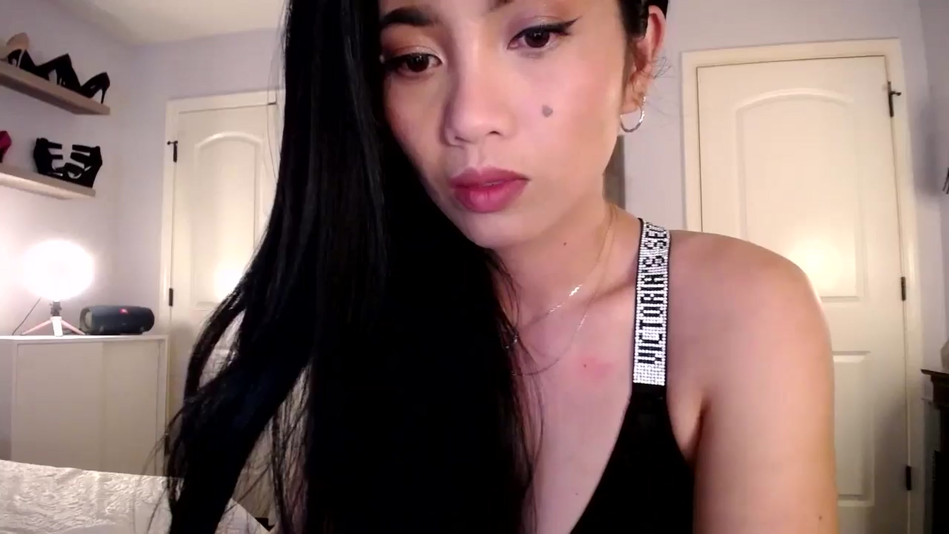 Gallery image thumbnail from AsianLuv_4U's myfreecams stream on, 08/04/2025, 15:43 image 19 of 20