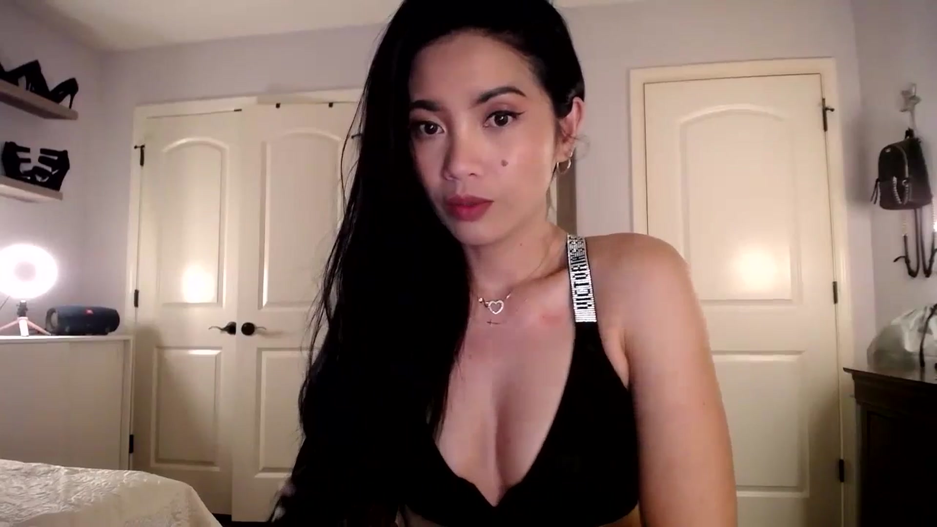 Gallery image thumbnail from AsianLuv_4U's myfreecams stream on, 08/04/2025, 16:07 image 3 of 20