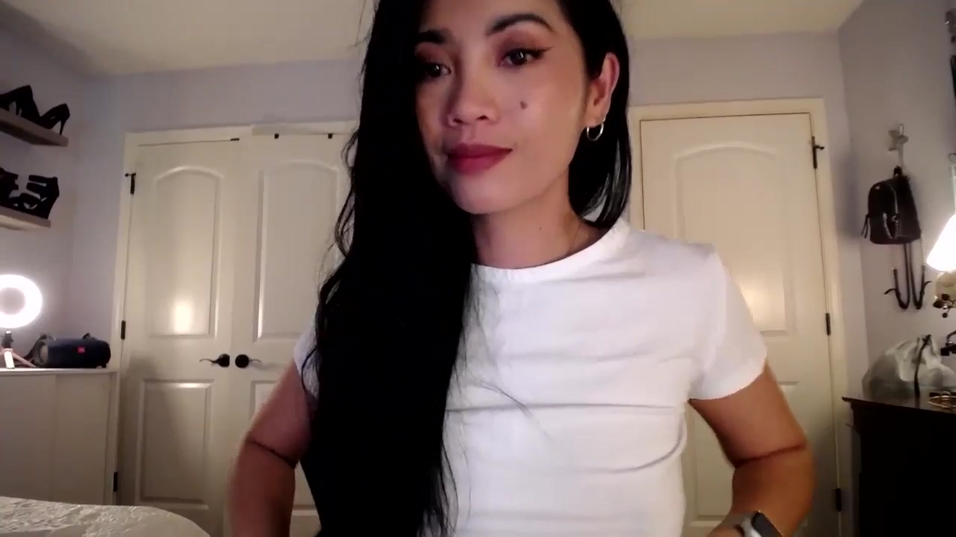 Gallery image thumbnail from AsianLuv_4U's myfreecams stream on, 08/07/2025, 15:37 image 12 of 20