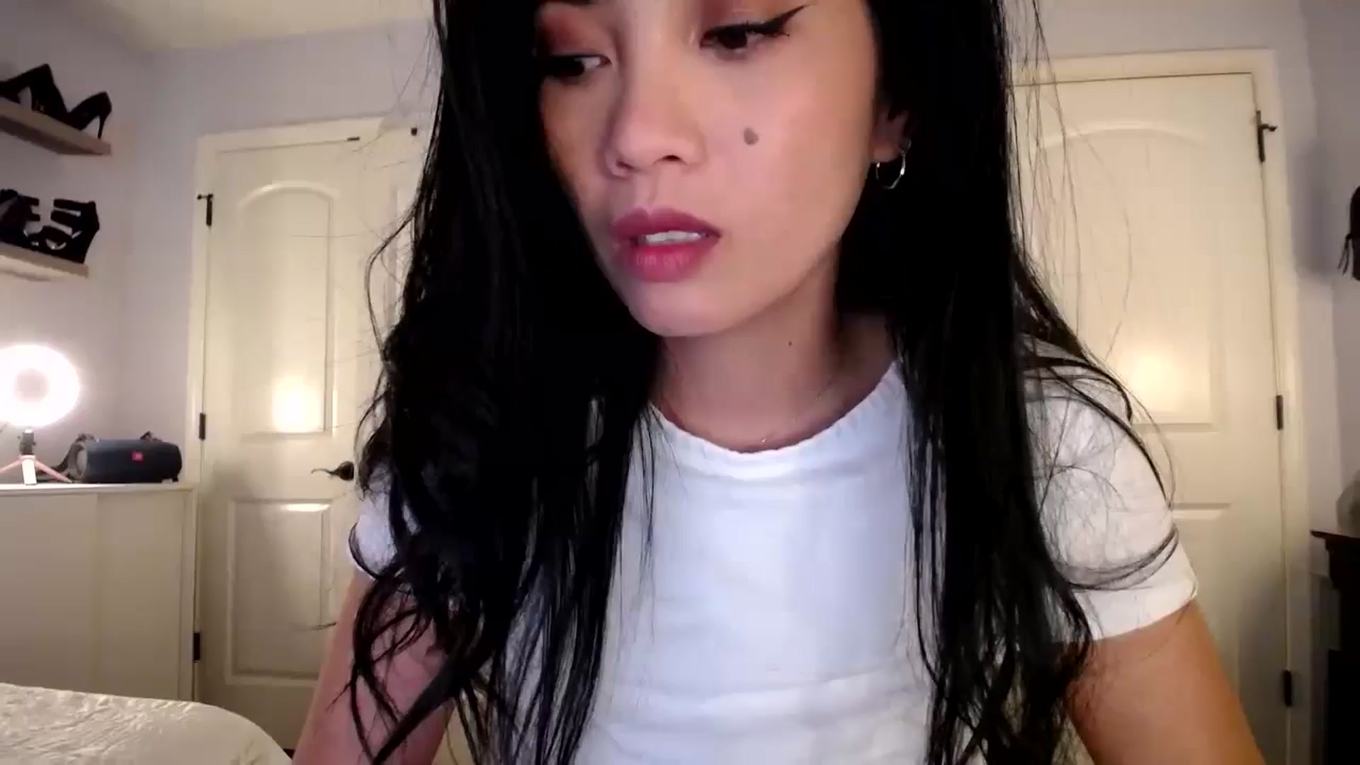 Gallery image thumbnail from AsianLuv_4U's myfreecams stream on, 08/07/2025, 16:52 image 6 of 20