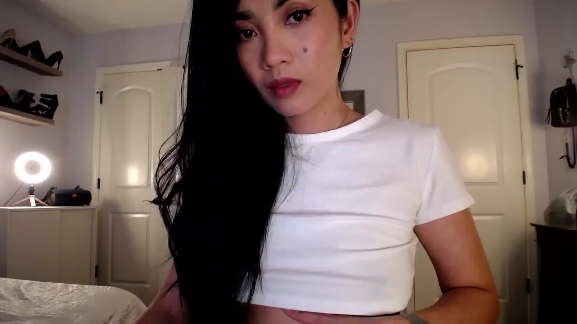 Gallery image thumbnail from AsianLuv_4U's myfreecams stream on, 08/07/2025, 16:52 image 8 of 20