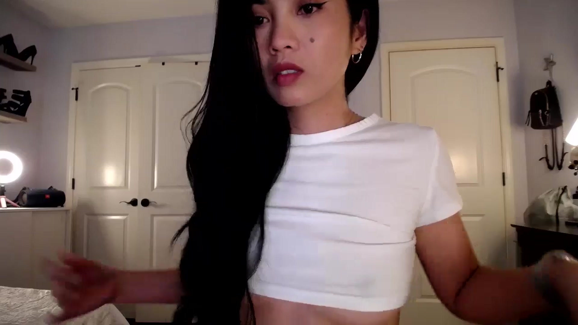 Gallery image thumbnail from AsianLuv_4U's myfreecams stream on, 08/07/2025, 16:52 image 10 of 20