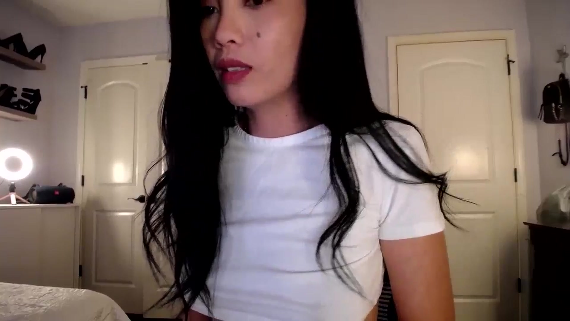 Gallery image thumbnail from AsianLuv_4U's myfreecams stream on, 08/07/2025, 17:28 image 12 of 20