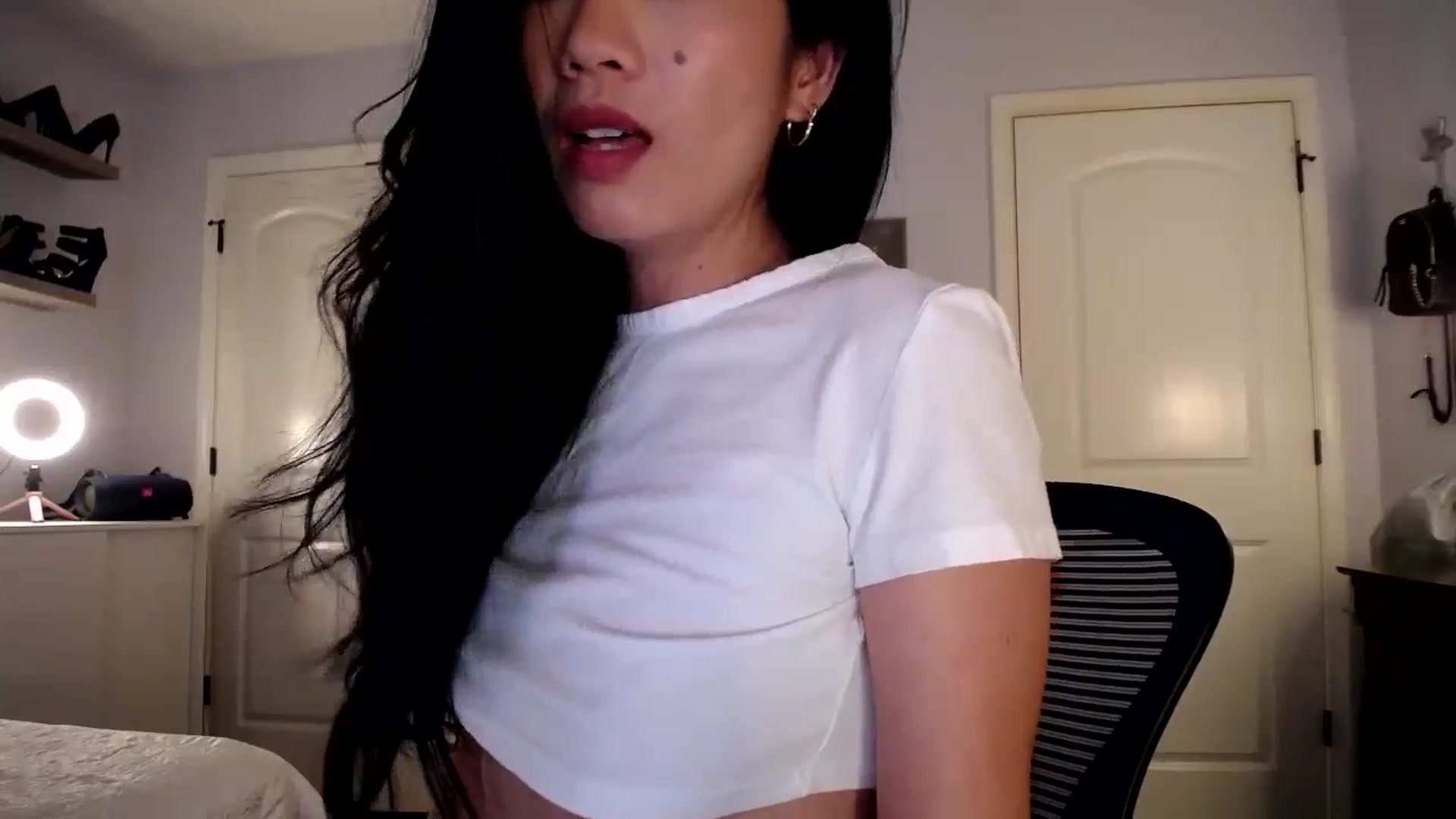 Gallery image thumbnail from AsianLuv_4U's myfreecams stream on, 08/07/2025, 17:28 image 19 of 20