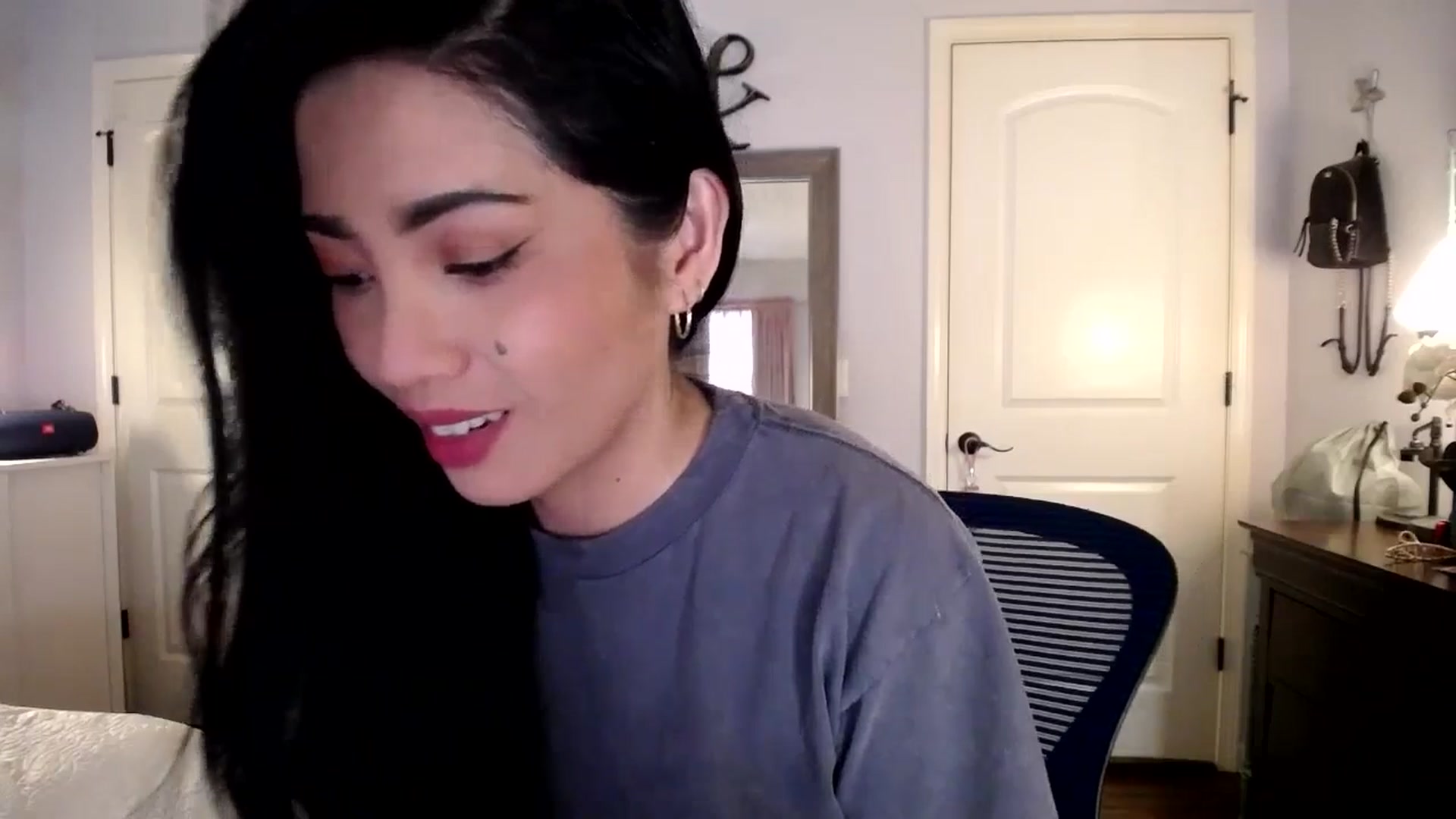 Gallery image thumbnail from AsianLuv_4U's myfreecams stream on, 08/11/2025, 15:20 image 19 of 20