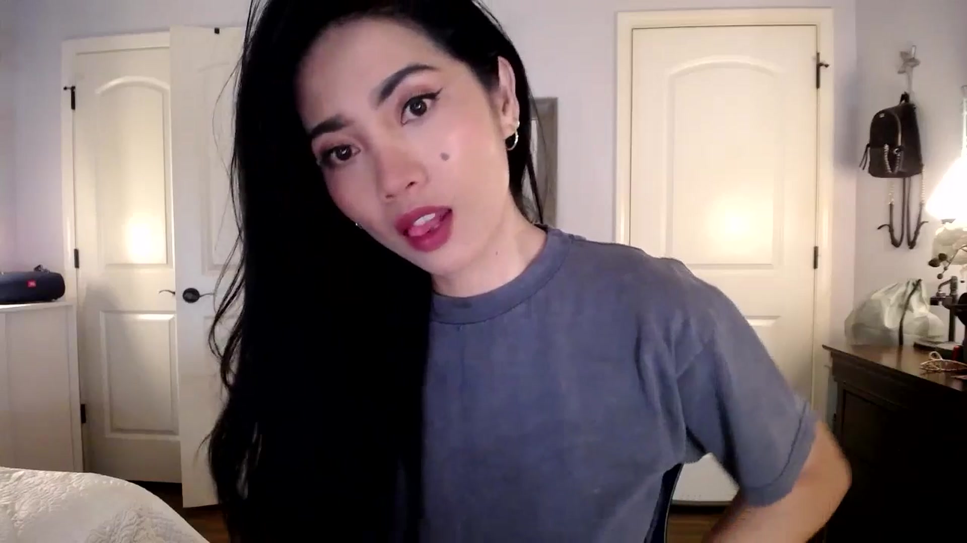 Gallery image thumbnail from AsianLuv_4U's myfreecams stream on, 08/11/2025, 15:20 image 17 of 20