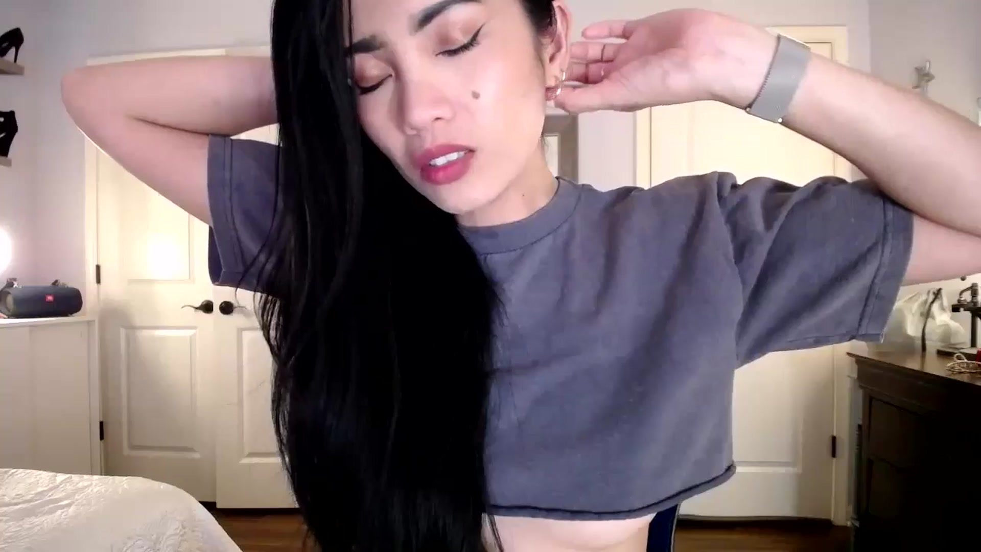 Gallery image thumbnail from AsianLuv_4U's myfreecams stream on, 08/11/2025, 17:06 image 11 of 20